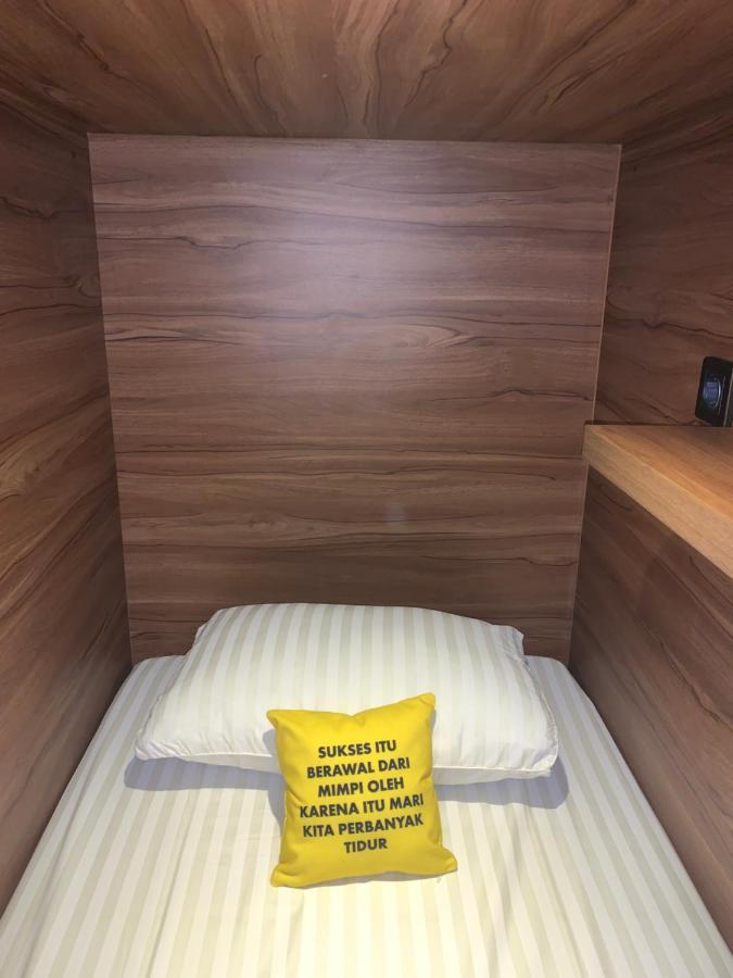 Fello B&B Hostel Legian  Ngoại thất bức ảnh