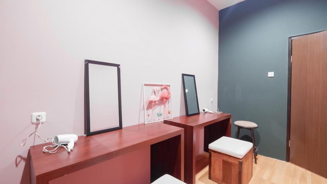 Fello B&B Hostel Legian  Ngoại thất bức ảnh