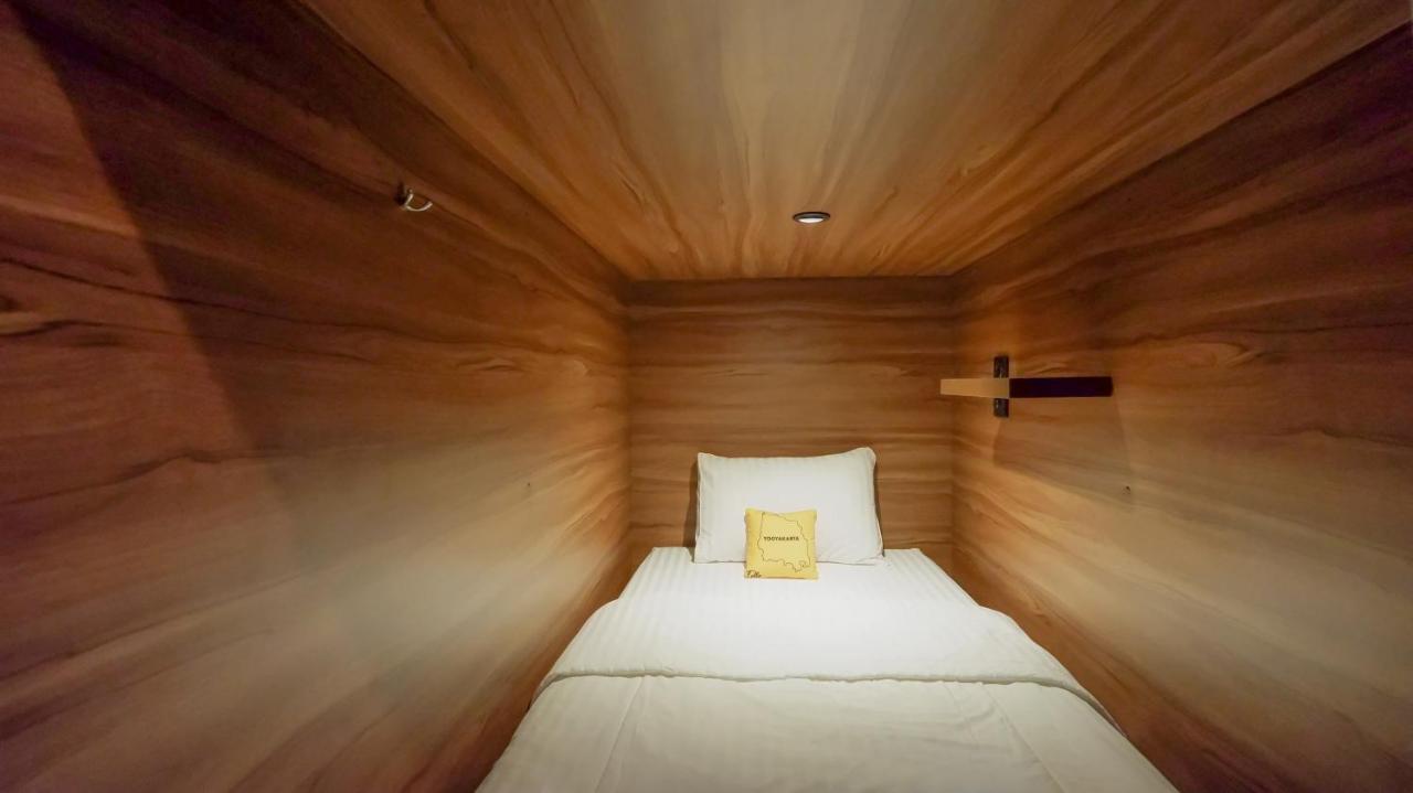 Fello B&B Hostel Legian  Ngoại thất bức ảnh