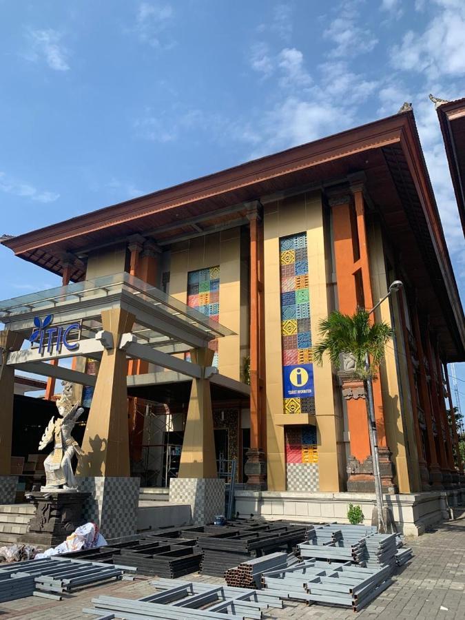 Fello B&B Hostel Legian  Ngoại thất bức ảnh